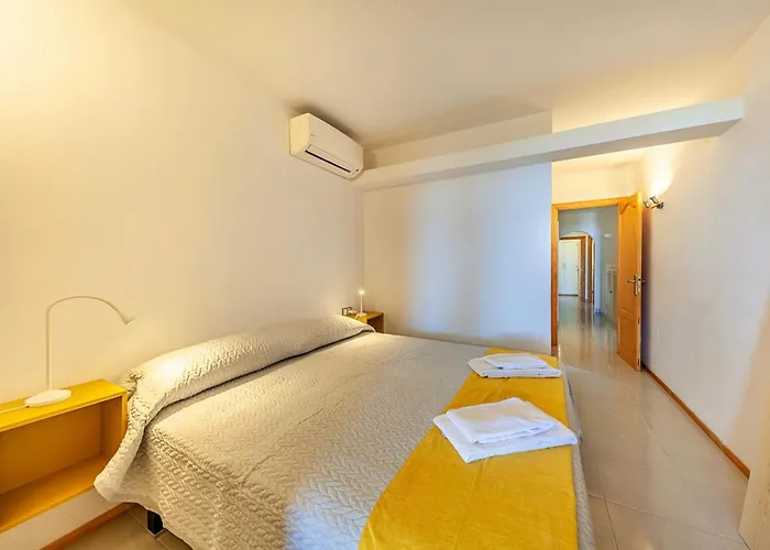 Beachfront Nur By Sealand Apartmán *